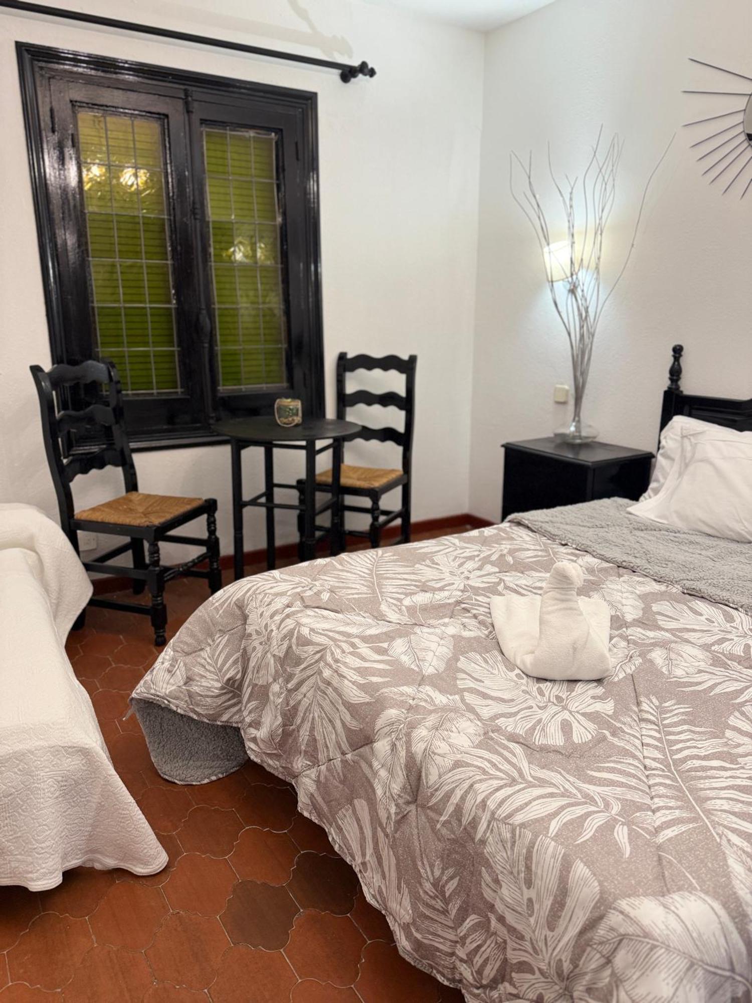 El Valle Hostal Restaurante Ла-Прадера-де-Навалорно Экстерьер фото